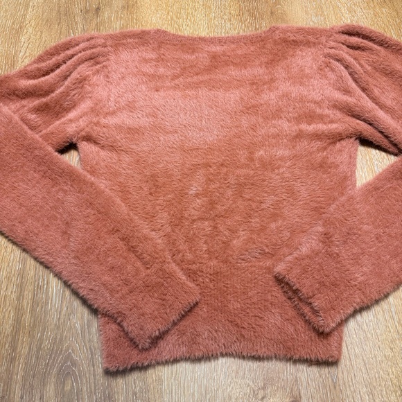 ASTR the Label | Fuzzy Eyelash Crop Sweater in Rust | Sz S - Picture 7 of 9